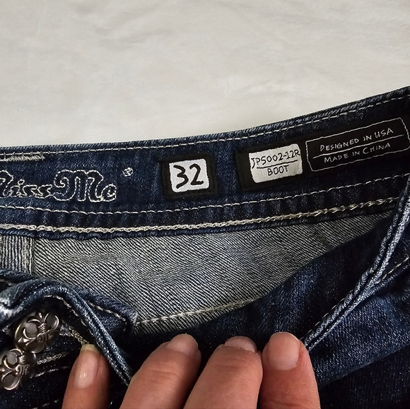 Miss Me Boot Embellished Black Rose Lace & Rhinestone Detail Edgy Jeans - Picture 10 of 16